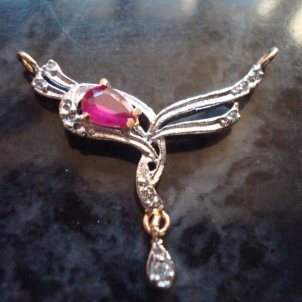 NIP RUBY PENDANT/EARRINGS SET